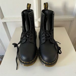 Dc. Martin boots